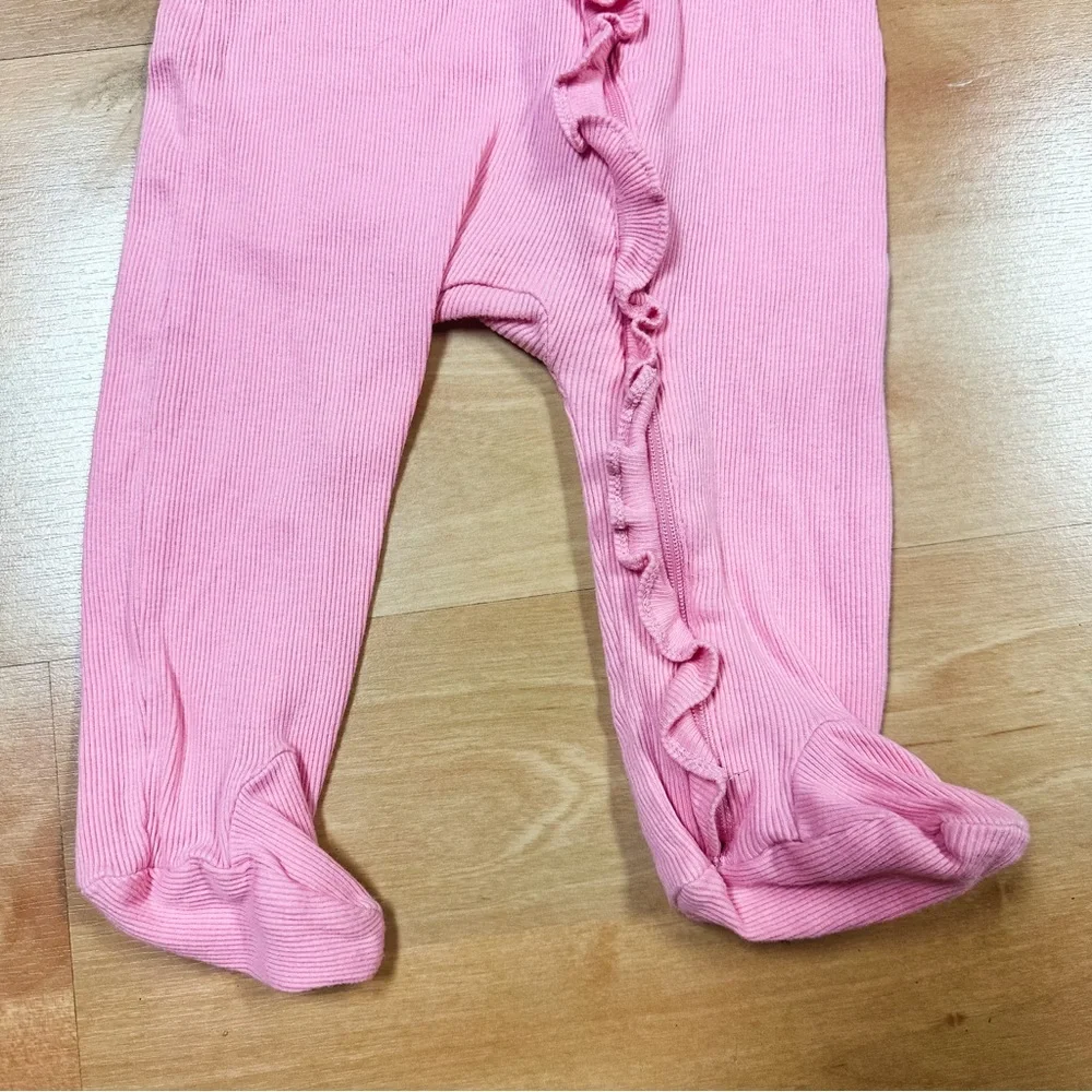 Baby Gap Pink Ribbed Ruffle Two-Way Zip Footed One Piece Size 6-9M